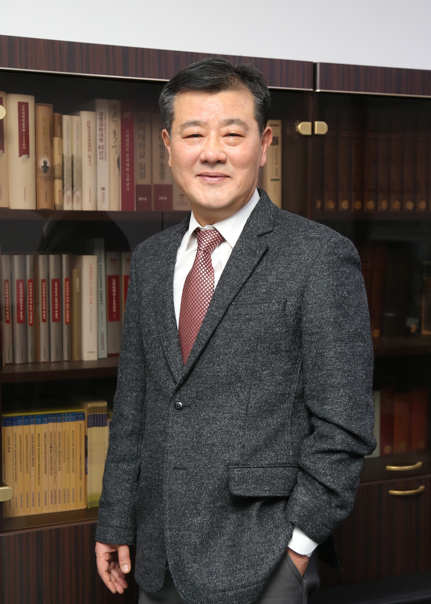 Researcher JUNG, TAE HERN photo