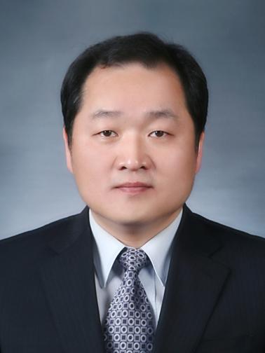 Researcher Lee, Keon Bong photo